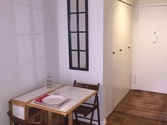 4th image of 345 E 69th St APT 5A