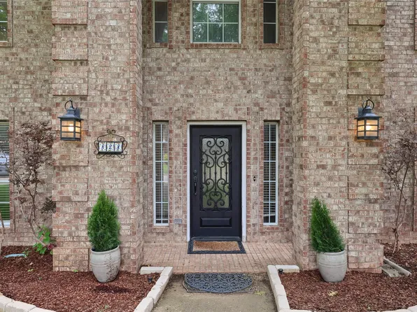 828 Rockefeller Ln, Allen, TX 75002
