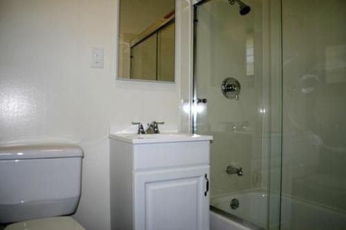 5th image of 1520 S Claremont St APT D