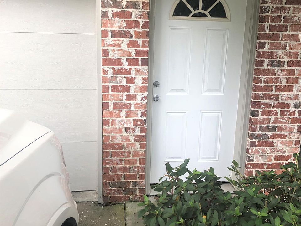 1st image of 304 Peach St