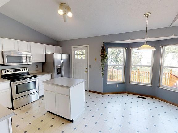 1457-Pineland-Ct-09132019_212514