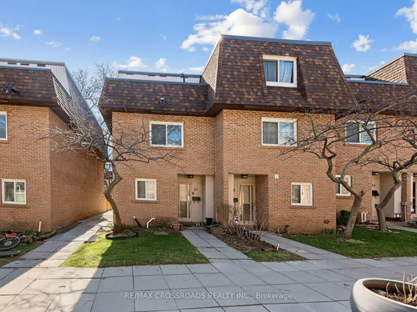 275 Manse Rd #57, Toronto, ON M1E 4X8