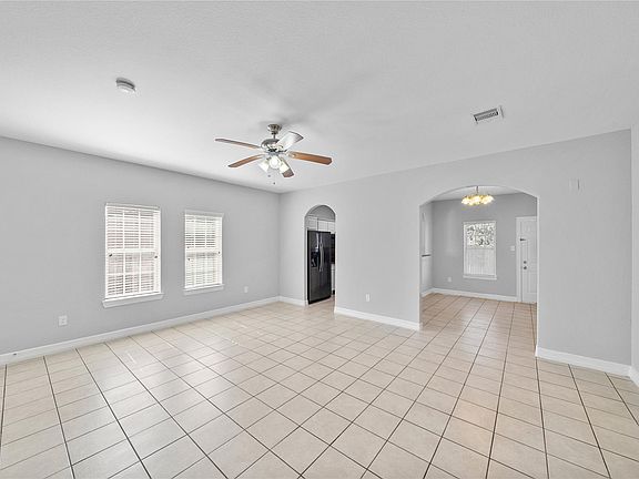 3rd image of 3002 Paige St
