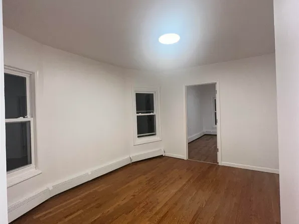 23 Valley Place image 4 of 13