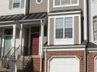 47664 Woolcott Sq, Sterling, VA 20165