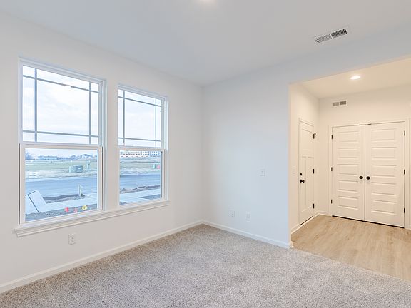 4th image of 9286 Anthem Ave