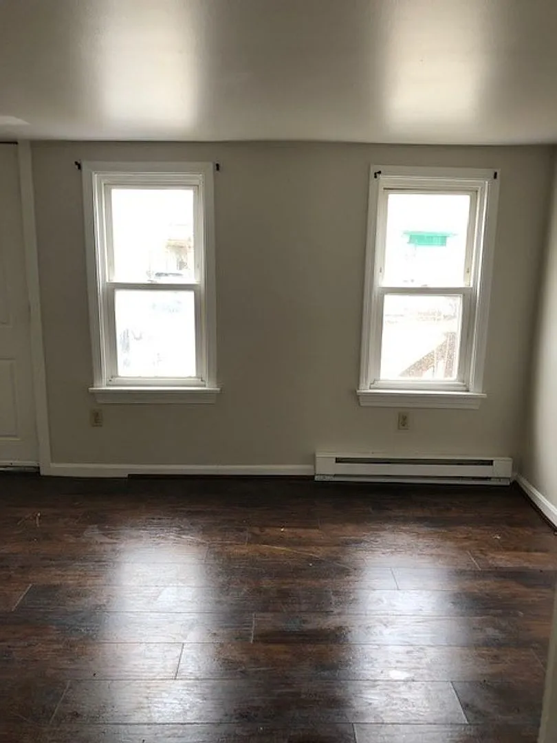 9 Winslow Street — Photo 2