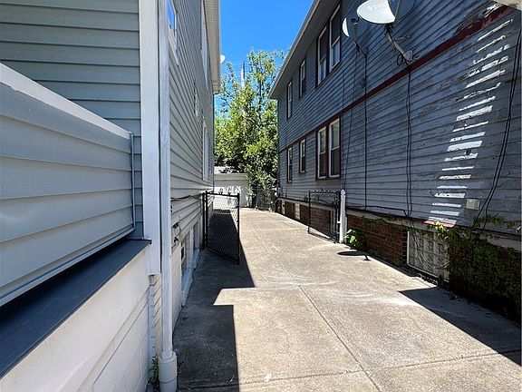 3rd image of 14209 Northfield Ave