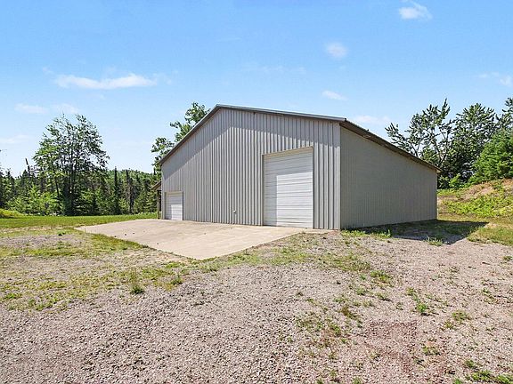 2nd image of 2771 Wurm Rd