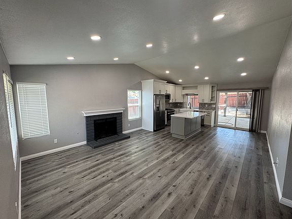 2nd image of 6642 Rosemary Ct