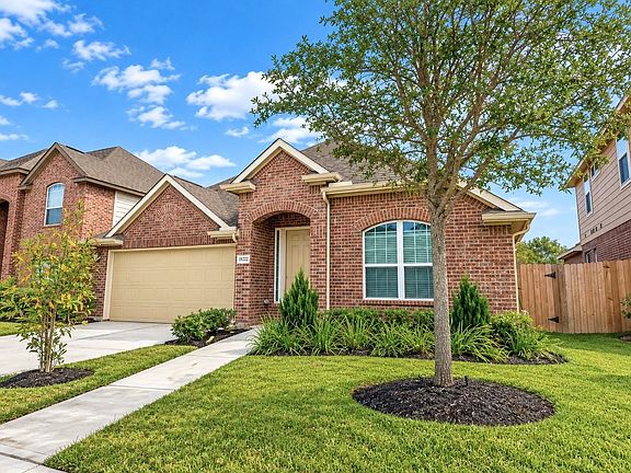 3rd image of 18222 Golden Falls Ln