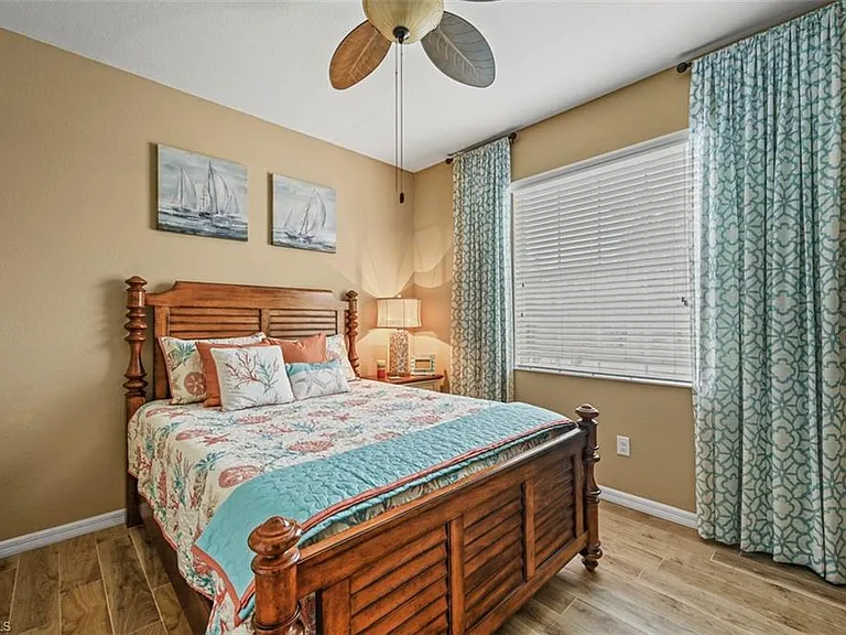 10522 Yorkstone Dr — Photo 23