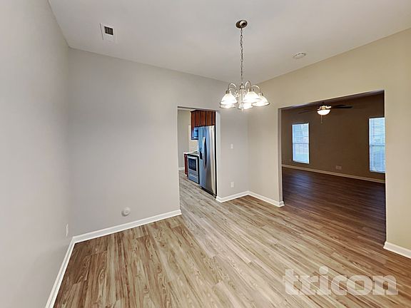 5th image of 320 Stone Meadow Dr