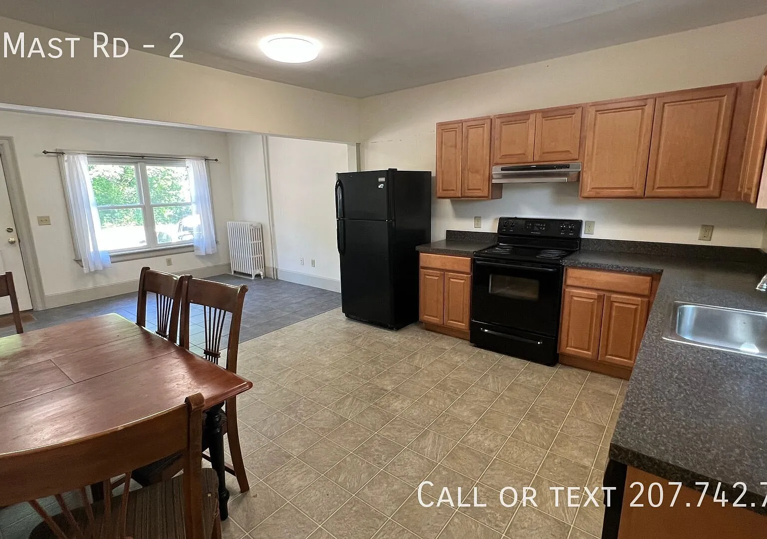 University Student Rental Available for the 2027-2028 School Year - Heat & Hot water Included!! — Photo 1