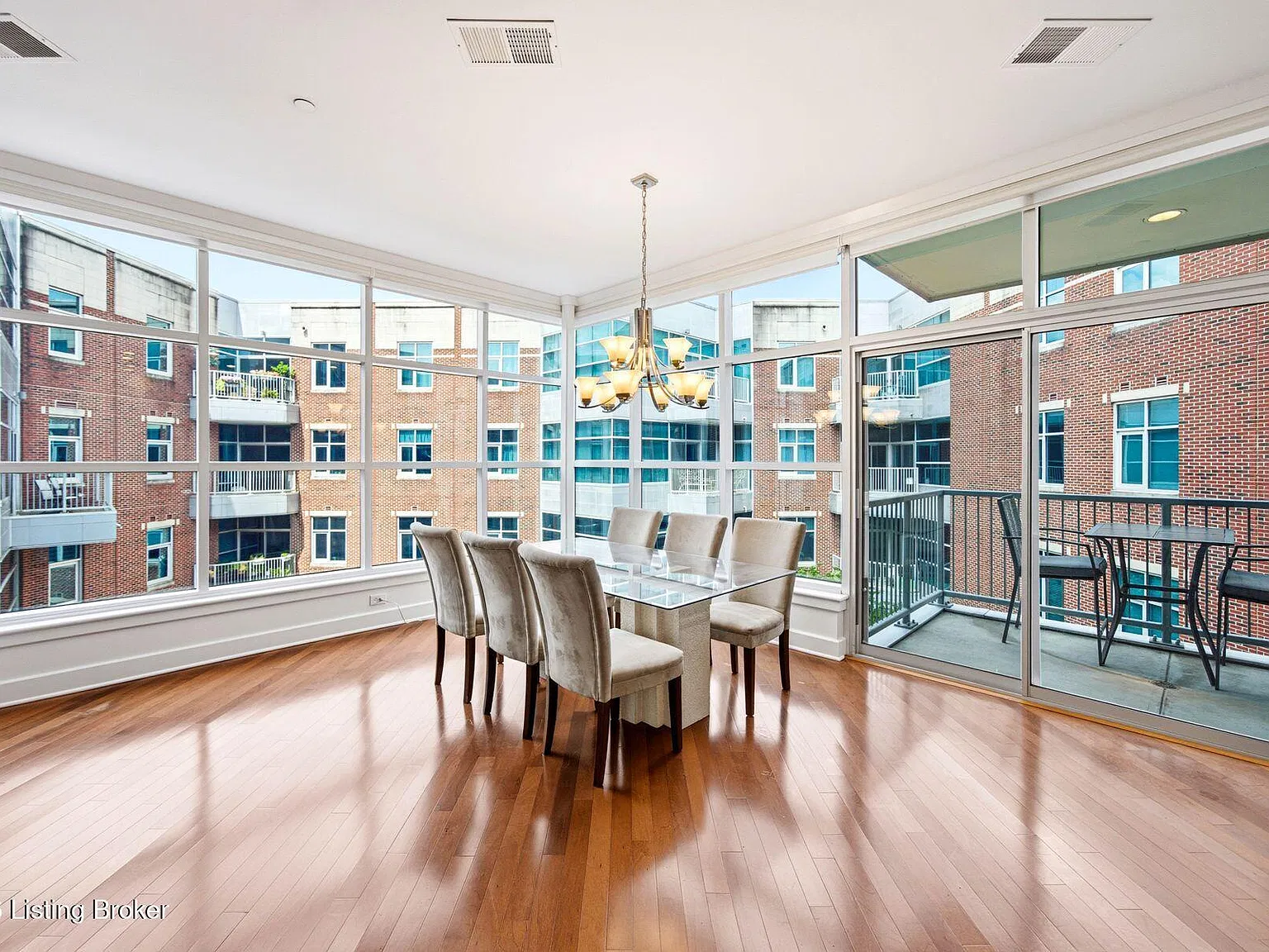 2 bed, 2.0 bath, 1635 sqft, $2,800 — Photo 4