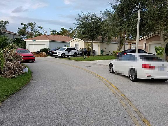 4th image of 1206 SW 46th Ave