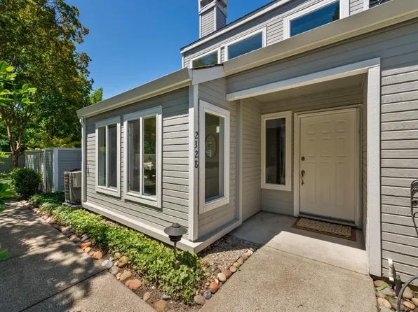 2328 Lakeview Drive, Santa Rosa, CA 95405