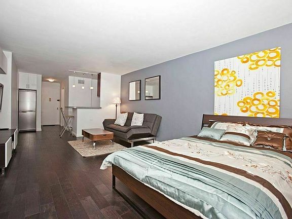2nd image of 7 E 14th St APT 726