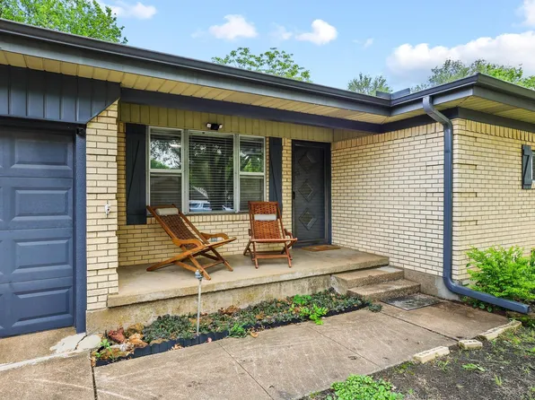 813 S Andrews St, Sherman, TX 75090