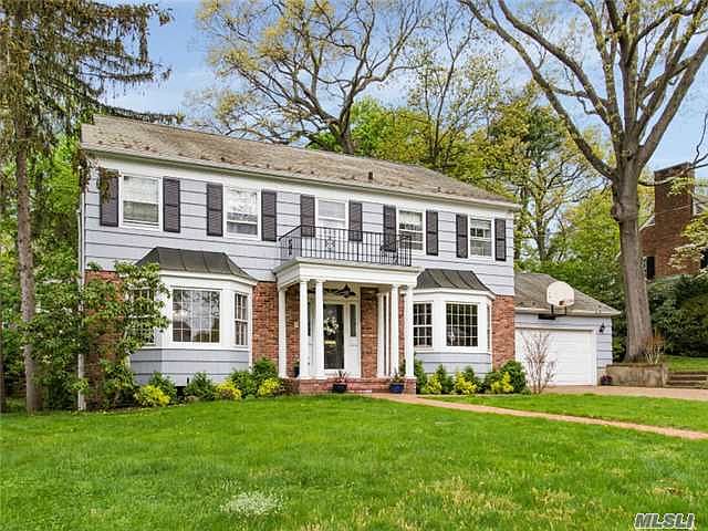 1st image of 15 Strickland Pl