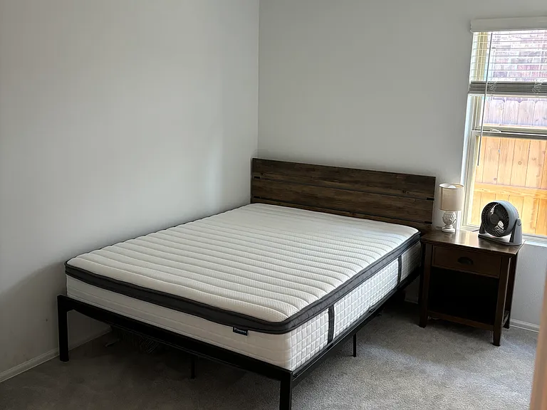 Bedroom #1 - queen size bed displayed