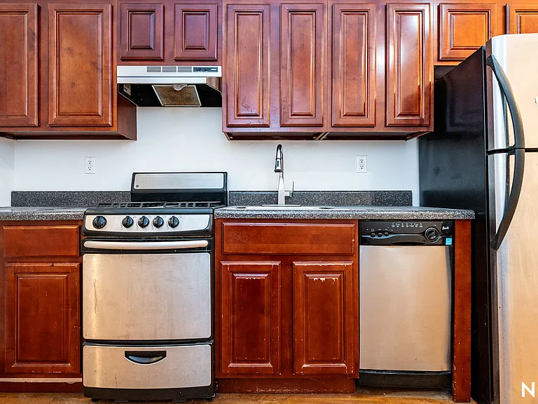 255 Jefferson St #2B — Photo 3