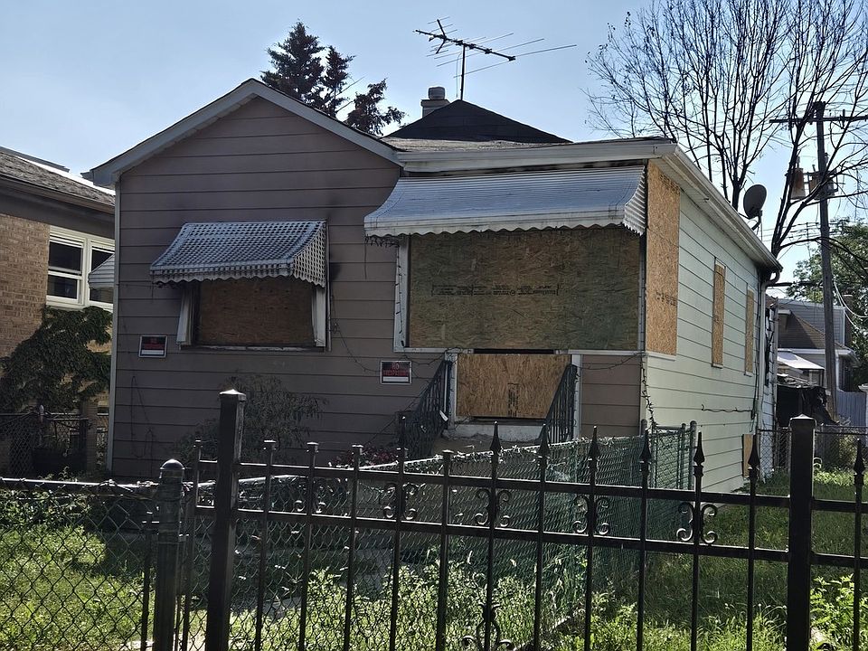 2nd image of 2738 N Rutherford Ave