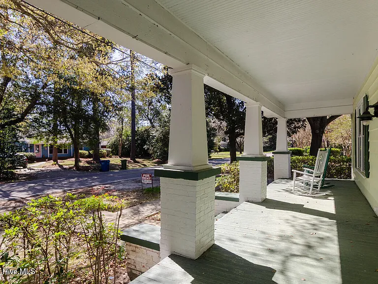 914 Bonham Ave #B — Photo 2