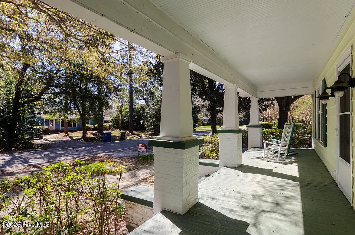 Building Photo - 914 Bonham Ave #B
