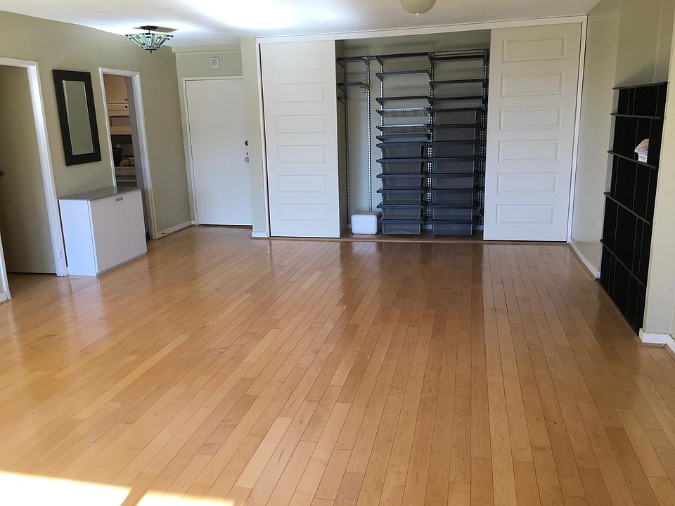 Main room. Towards door.