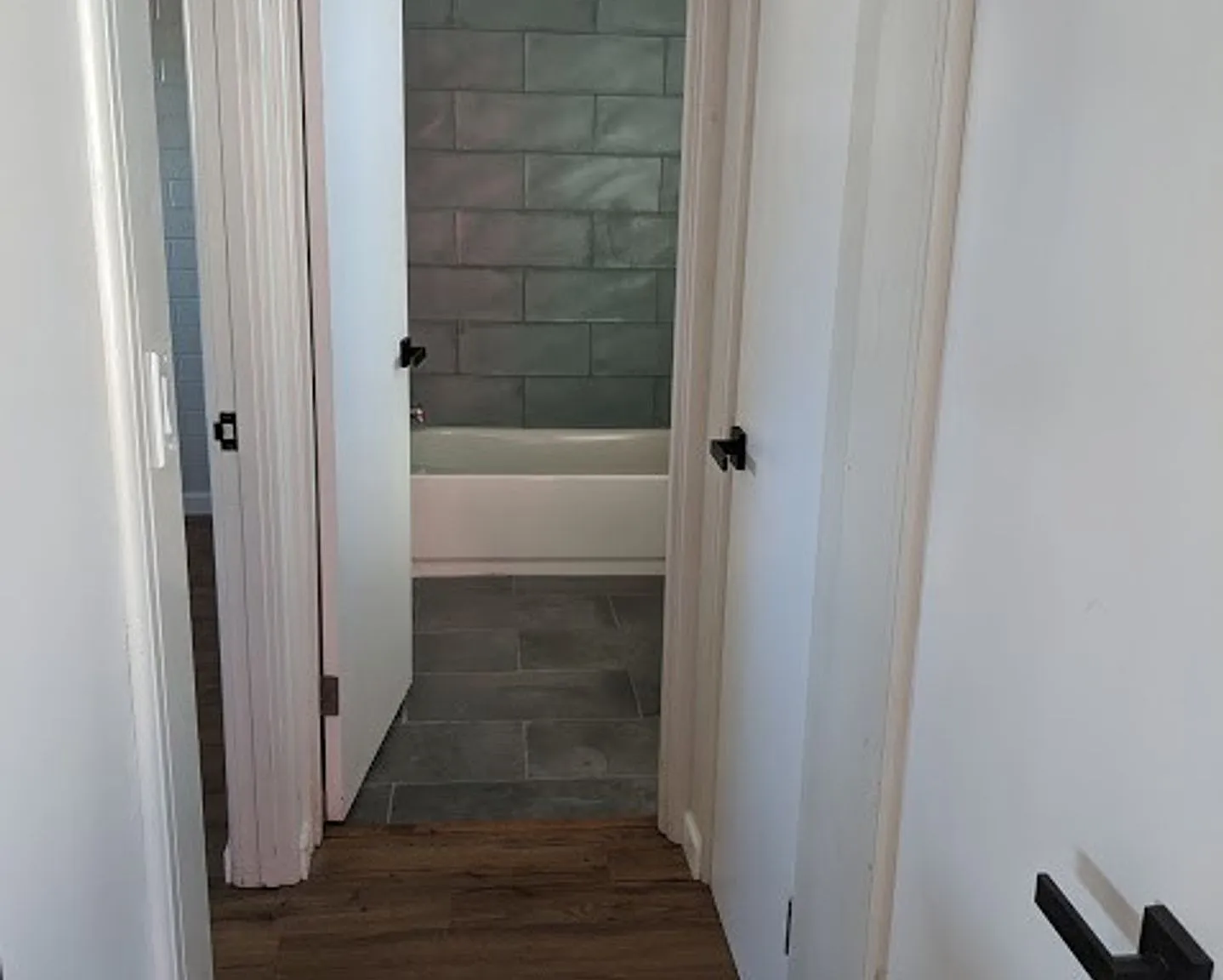 2 bed, 1.0 bath, 850 sqft, $1,150 — Photo 3