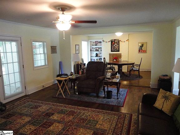 5th image of 9 Blackstone Dr