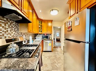 21-48 80th St FLOOR 3, East Elmhurst, NY 11370