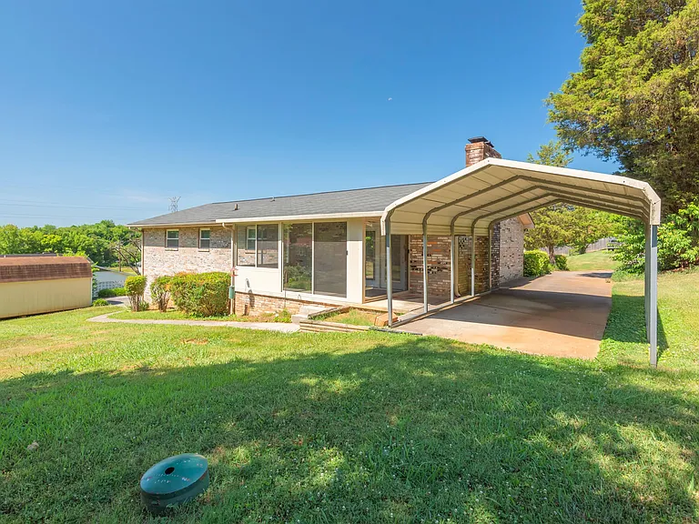 6216 Mountain Laurel Rd — Photo 38