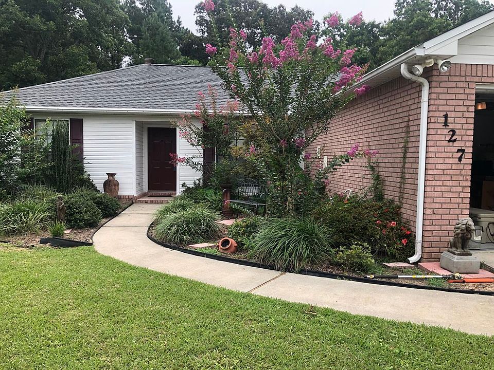 1st image of 127 Twin Oak Dr