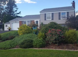 2443 Creek View Dr, Lancaster, PA 17602