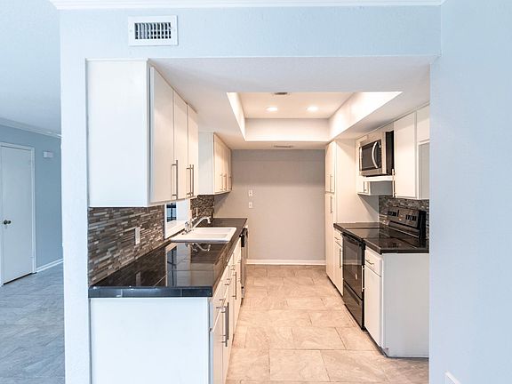 5th image of 16 Lake Shore Dr #16