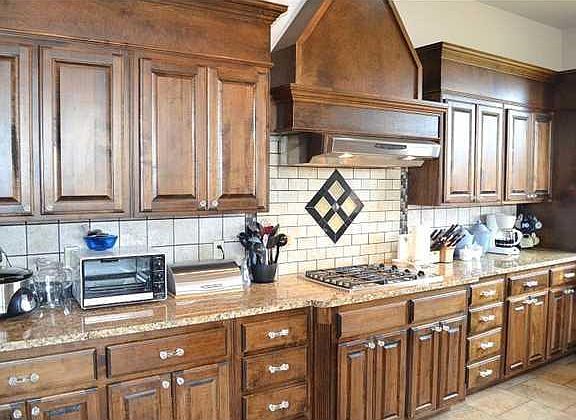 3rd image of 3612 Chesterfield Pl
