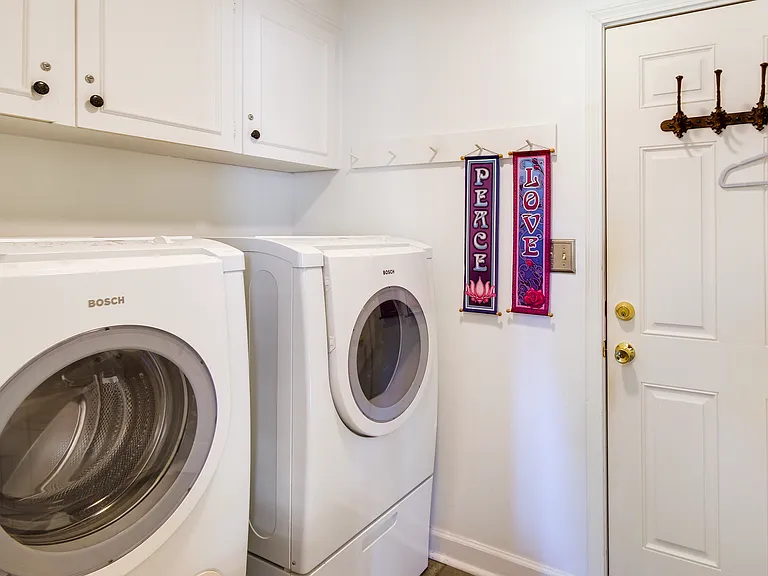 5846 Clubview Dr — Photo 2