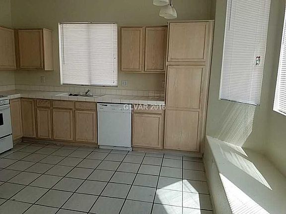 2nd image of 2559 W Richmar Ave #0