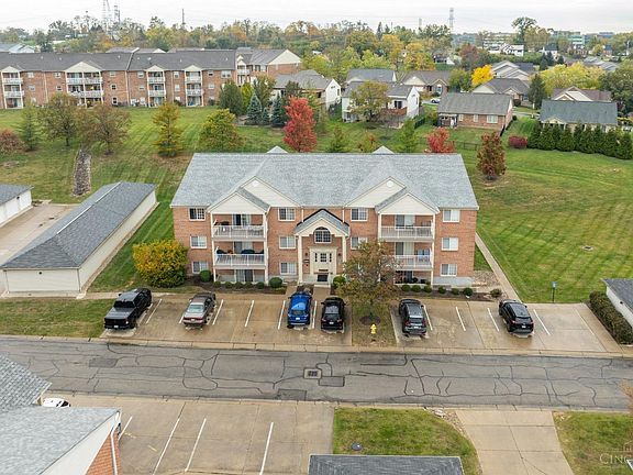 2nd image of 3326 Emerald Lakes Dr Unit 3D