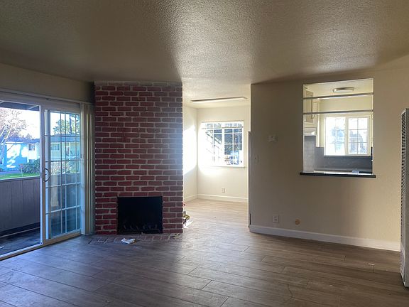 4th image of 1195 Ayala Dr #C