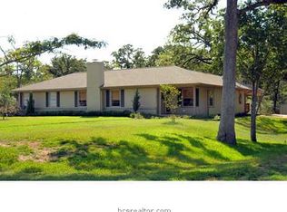 311 Brookside Dr E, Bryan, TX 77801