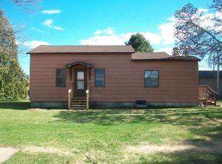 29 E Haynes St, Bovey, MN 55709