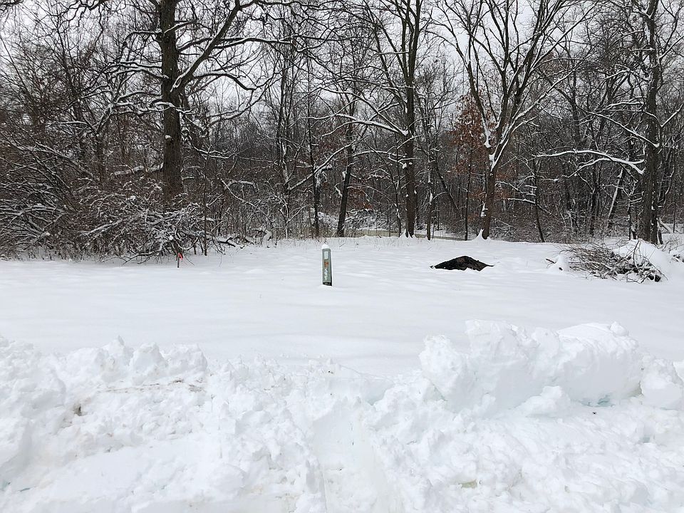 2nd image of 3801 Meadow Ln