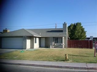 302 Lariat Ln, Imperial, CA 92251