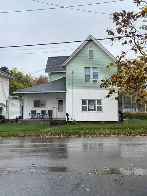 32 Cherry Rd NW photo 1