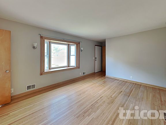 3rd image of 738 84th Ave NE