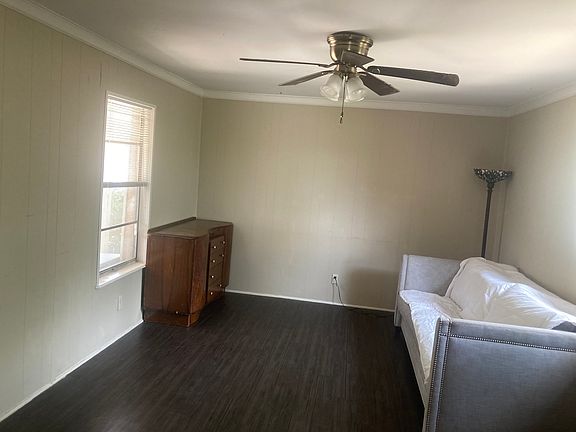 2nd image of 506 Long Bow Ln Unit A