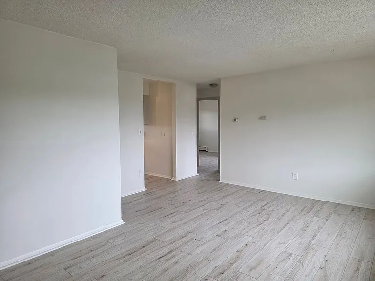 2210 S Dexter St — Photo 15